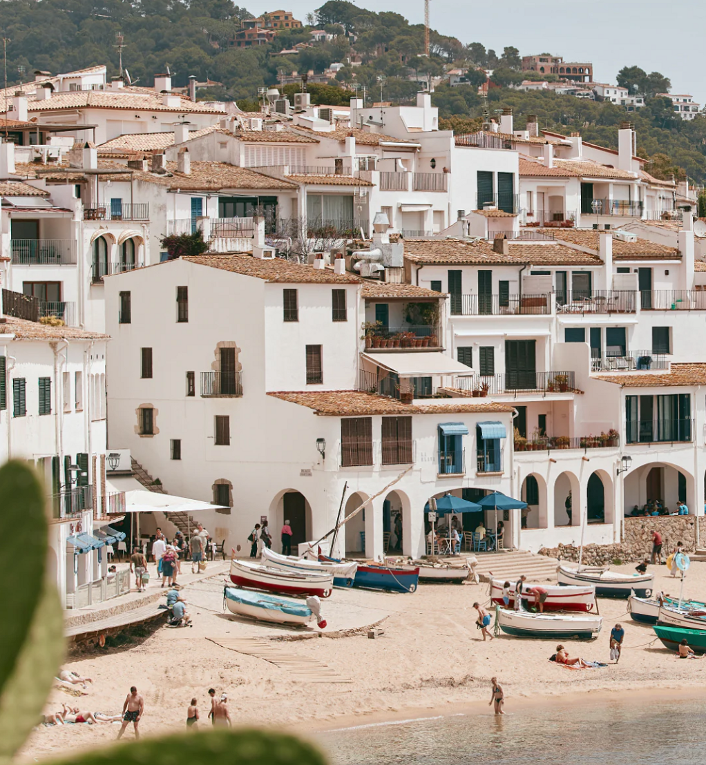 Tendencias de moda invierno 2025 - 2026 en la Costa Brava: