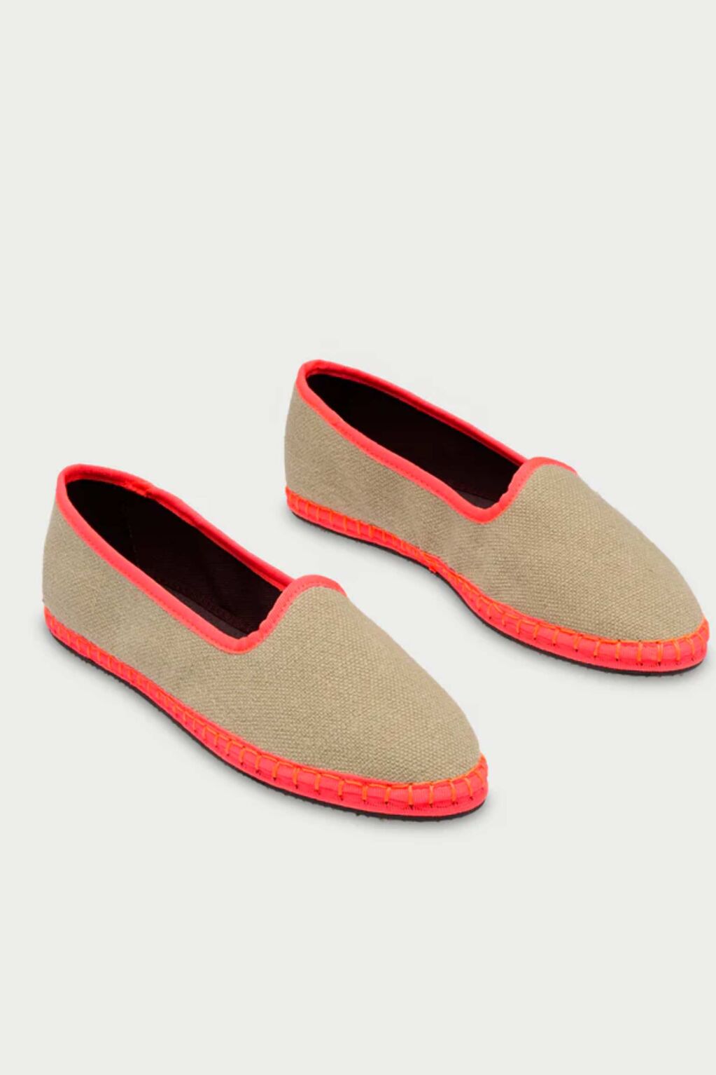 FLABELUS MERCEDITAS: SLIPPER SNOW - flabelus-merceditas.jpg