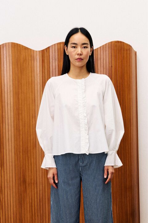 BLUSA BLANCA ROMÁNTICA