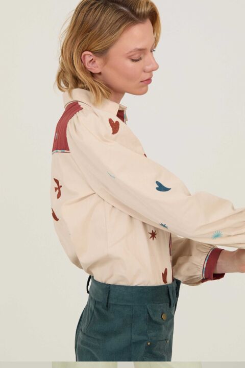 CAMISA CON MOTIVOS BORDADOS - 3-00928.jpg