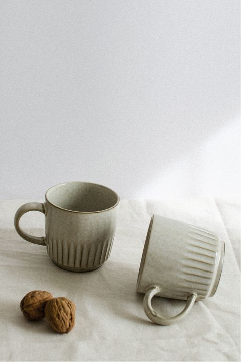 Madam Stoltz: Taza de Gres Mug
