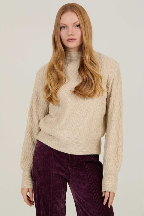 JERSEY CON TEXTURA DE ONDAS