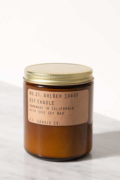 P. F. Candle Co.: Vela Golden Coast standard - 90ea0-1.jpg