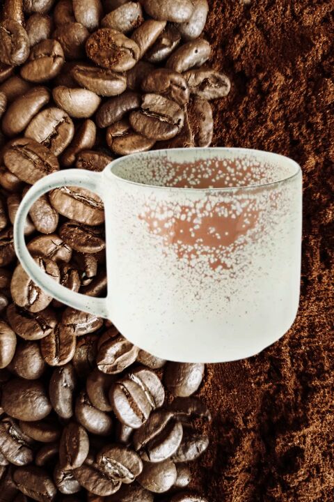 Madam Stoltz:  Taza de gres mug ALMA